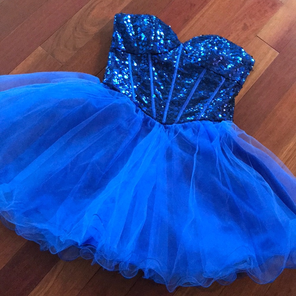Blue sequin short dress